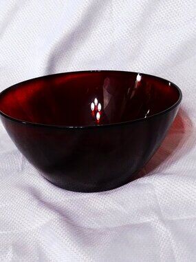 Vtg Arcoroc France Ruby Red Large 9" Bowl